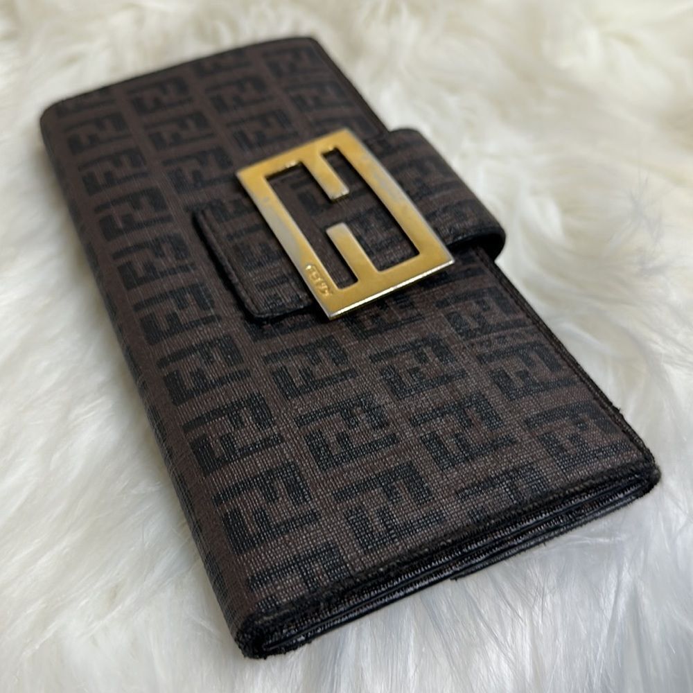 💯Authentic Fendi Monogram Large FF Logo🍀 - Picture 5 of 17